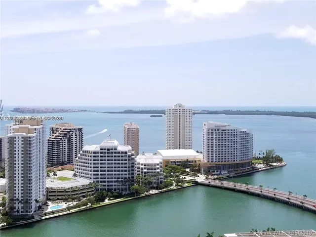 2-bedroom rental at 500 Brickell Avenue #2102, Miami