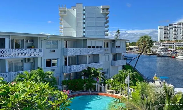 1-bedroom rental at 13105 Ixora Court #107, North Miami