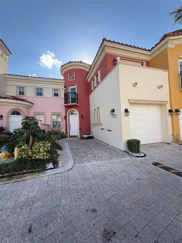 3-bedroom rental at 18410 NE 30th Avenue #18410, Aventura