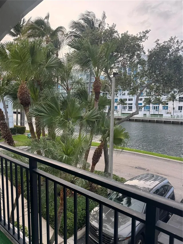 3-bedroom rental at 3215 NE 184th Street #14203, Aventura
