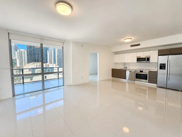 2-bedroom rental at 1010 SW 2nd Avenue #1504, Miami