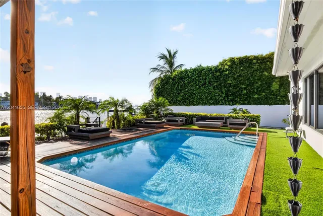 3-bedroom rental at 460 W Dilido Drive, Miami Beach