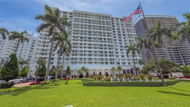 2-bedroom rental at 9801 Collins Avenue #3U, Bal Harbour