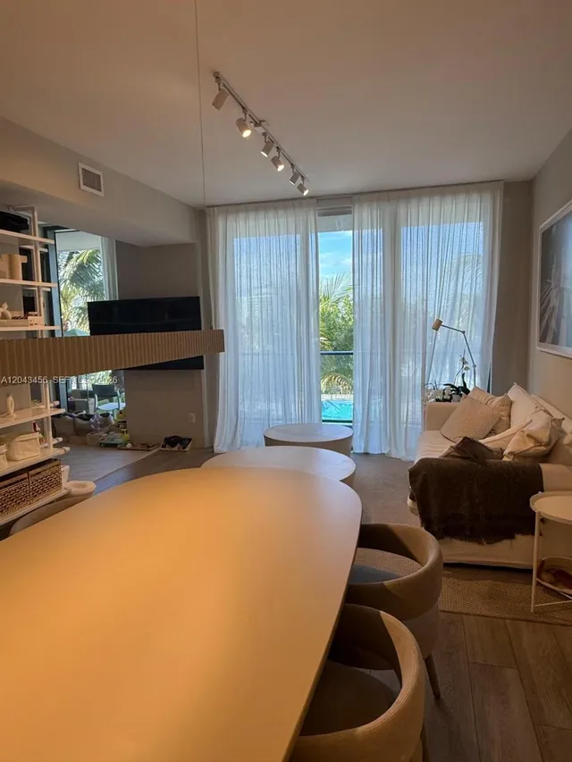 2-bedroom rental at 2960 NE 207th Street #712, Aventura
