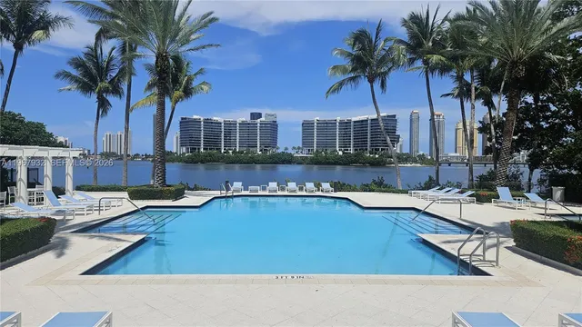 1-bedroom rental at 3145 NE 184th Street #5102, Aventura