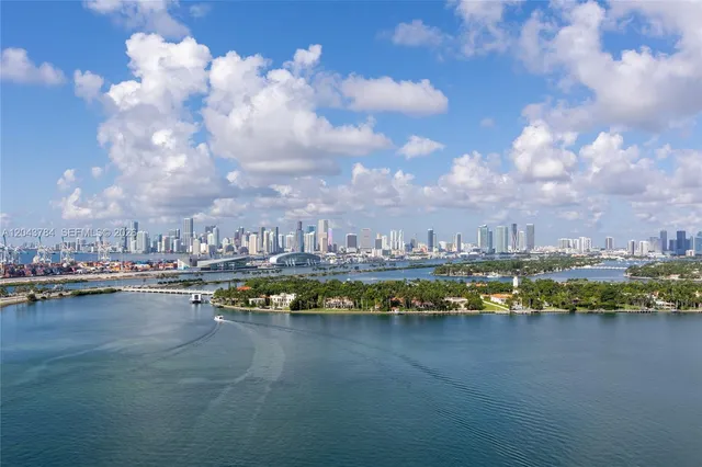 2-bedroom rental at 540 W Ave 2311 #2311, Miami Beach