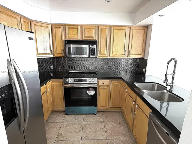 2-bedroom rental at 20335 W Country Club Drive #2210, Aventura