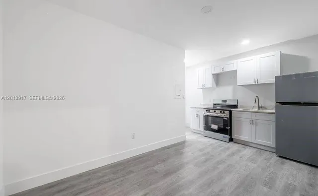 1-bedroom rental at 1003 SW 15th Avenue #6, Miami