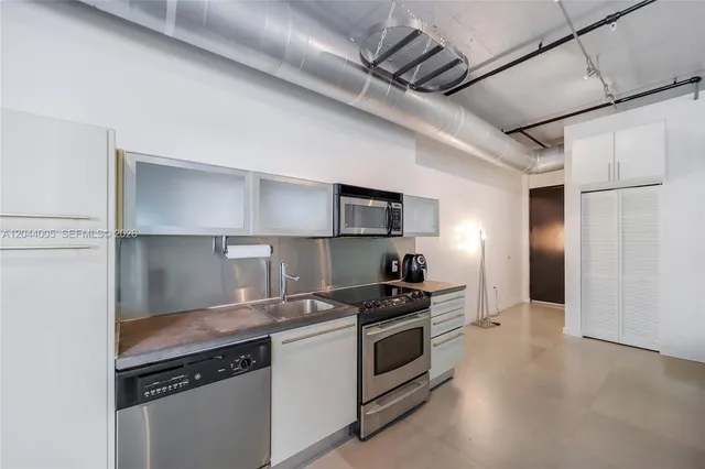 1-bedroom rental at 1700 Meridian Avenue #310, Miami Beach