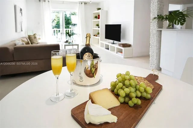 1-bedroom rental at 201 Jefferson Avenue #2E, Miami Beach