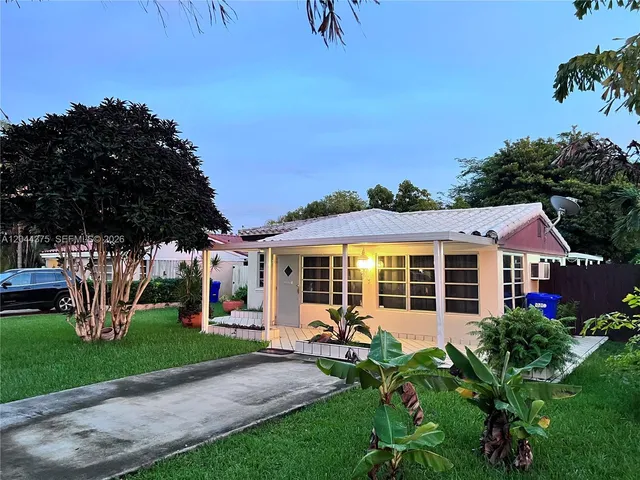 2-bedroom rental at 2082 NE 180th Street #2082, North Miami Beach