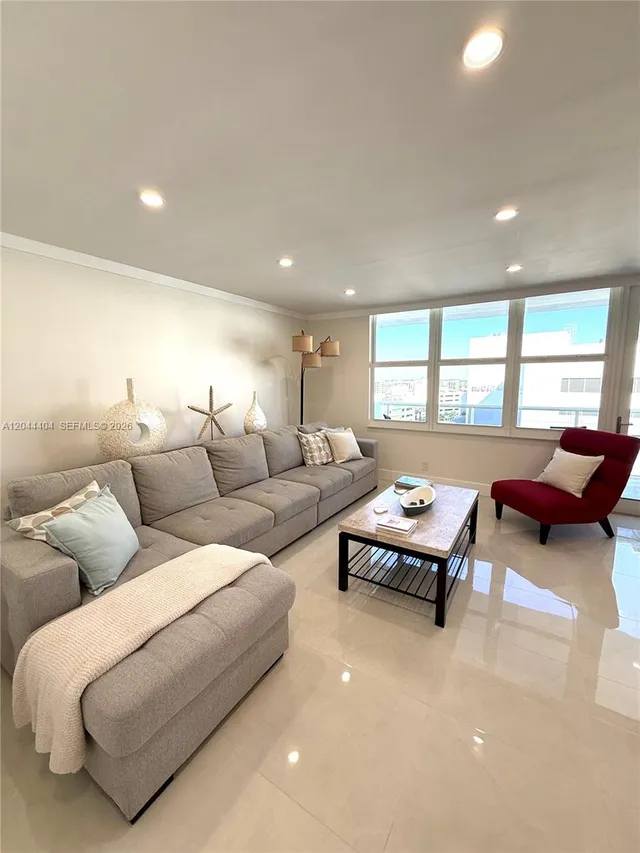 1-bedroom rental at 3725 S Ocean Drive #1225, Hollywood