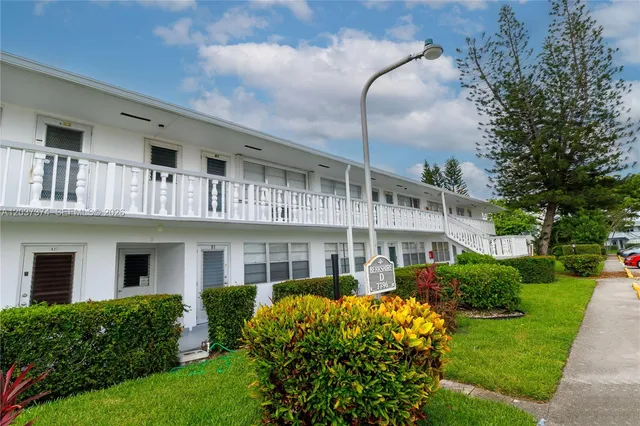 1-bedroom rental at 90 Berkshire D 90 #90, West Palm Beach