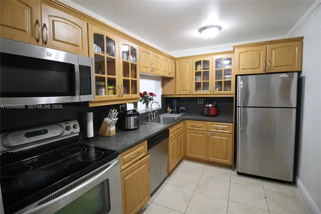 2-bedroom rental at 8415 SW 107th Avenue #359W, Miami