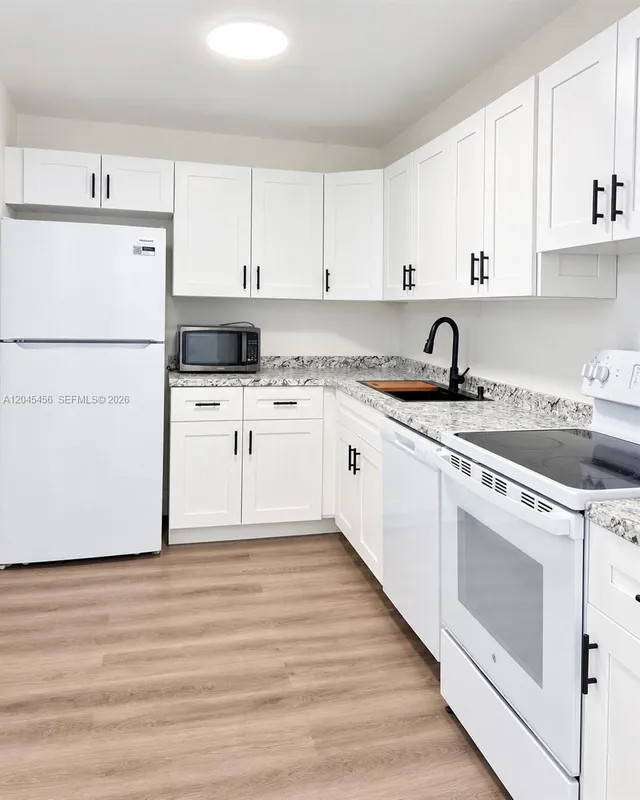 1-bedroom rental at 1750 James Avenue #7K, Miami Beach