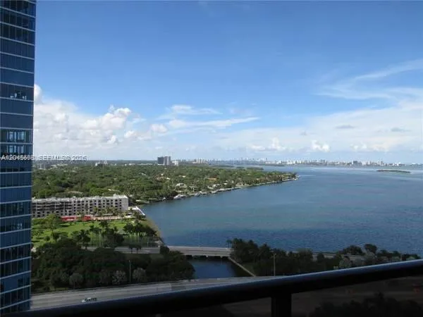 3-bedroom rental at 600 NE 36 Street #PH22, Miami