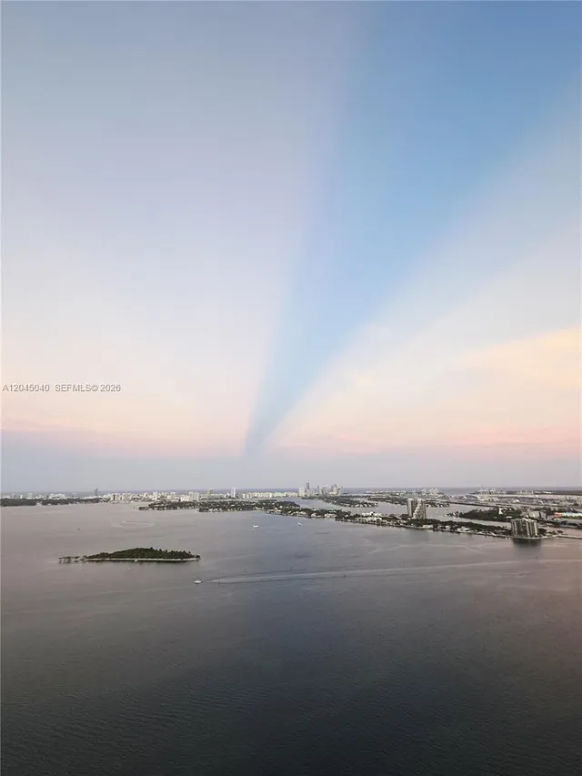 3-bedroom rental at 725 NE 24th Street #2503, Miami