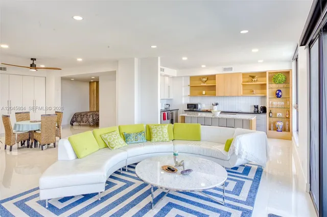 2-bedroom rental at 1500 S Ocean Drive #PHE, Hollywood
