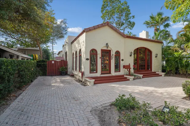 3-bedroom home at 704 SE 8th Street, Fort Lauderdale