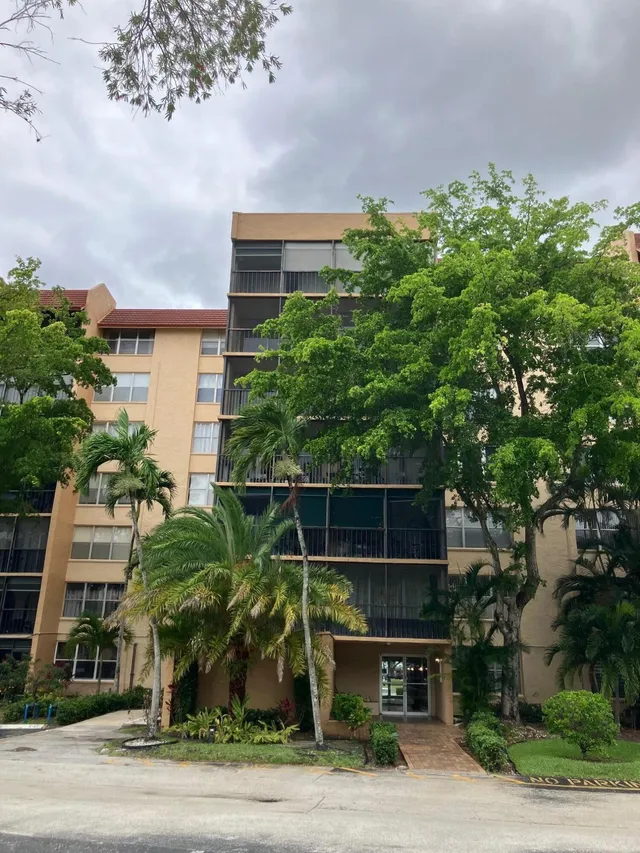 3-bedroom home at 3771 Environ Boulevard #345, Lauderhill