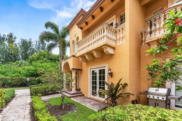 3-bedroom rental at 210 NE 69th Circle, Boca Raton