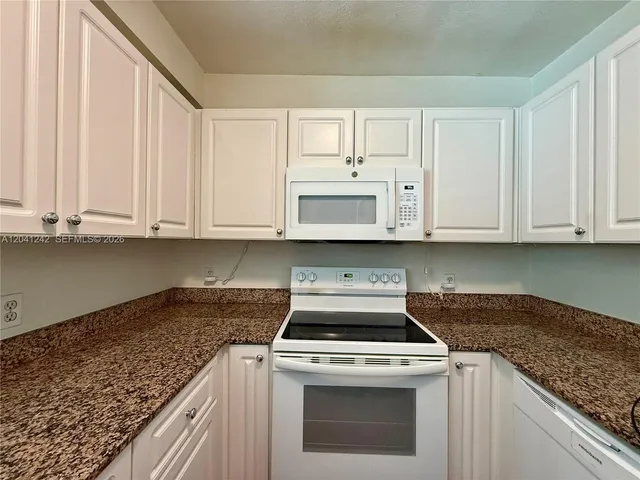 2-bedroom home at 7800 Collins Avenue #407, Miami Beach