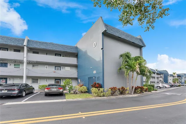 2-bedroom home at 7847 Golf Circle Drive #309, Margate