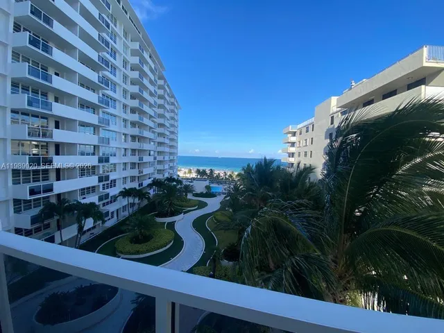 1-bedroom home at 100 Lincoln Road #721, Miami Beach
