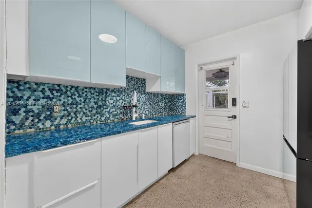 3-bedroom home at 1805 N Dixie Highway, Fort Lauderdale