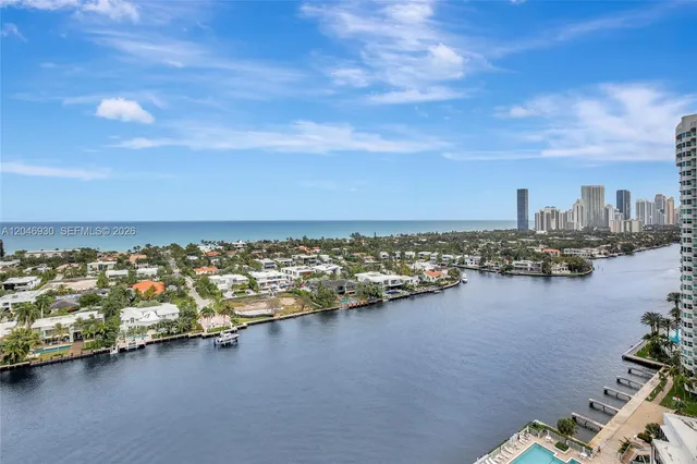 3-bedroom home at 20515 E Country Club Drive #2147, Aventura