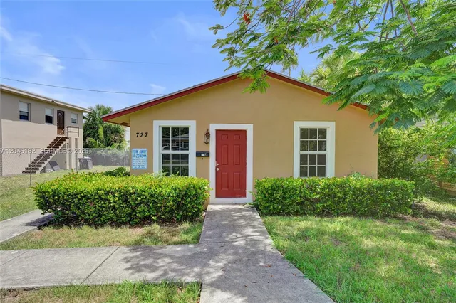 2-bedroom rental at 727 22nd Street #B, West Palm Beach