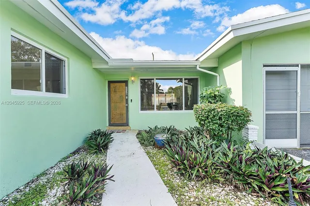 3-bedroom rental at 2230 Atlanta Street #., Hollywood