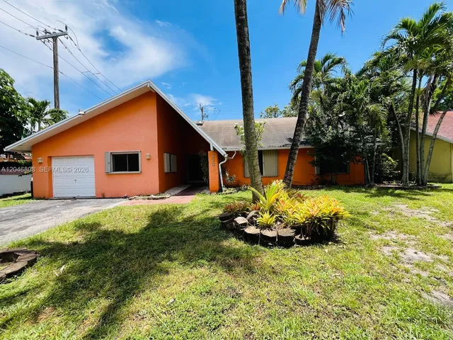 4-bedroom rental at 925 NE 207th Terrace #0, Miami