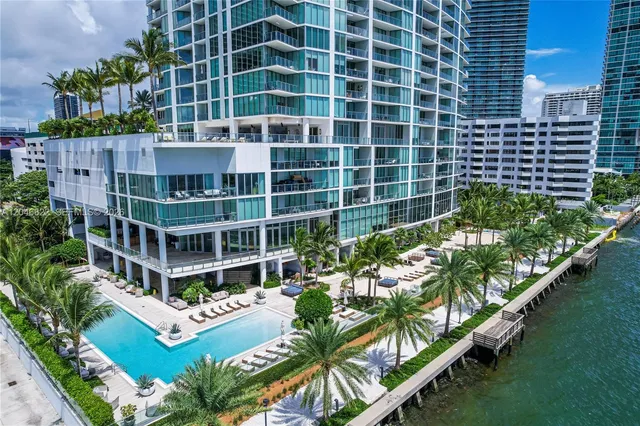3-bedroom rental at 2900 NE 7th Avenue #4308, Miami