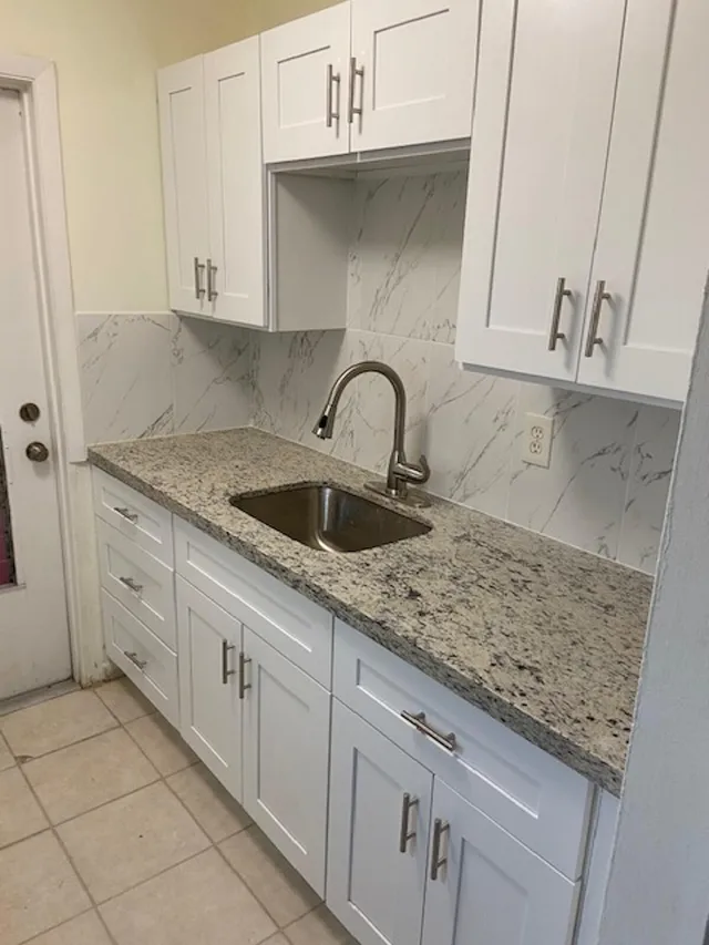 3-bedroom rental at 2530 Pierce Street #202, Hollywood