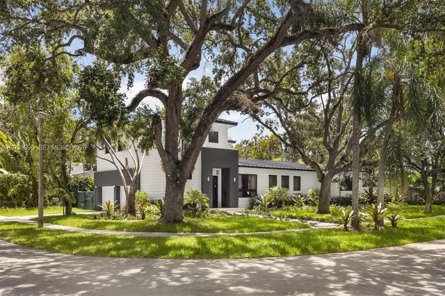 4-bedroom home at 3303 Halissee Street, Coconut Grove