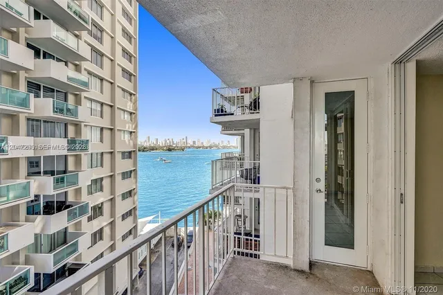 1-bedroom home at 1228 W Ave 613 #613, Miami Beach