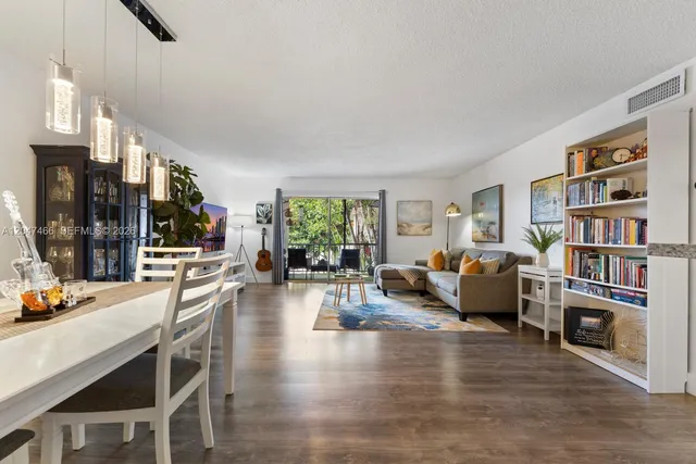 2-bedroom home at 10381 N Kendall Drive #M8, Miami