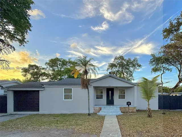 4-bedroom home at 947 NE 149th Street, Miami