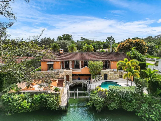 4-bedroom home at 1181 S Alhambra Circle, Coral Gables