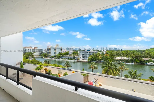 2-bedroom home at 2555 Collins Avenue #706, Miami Beach