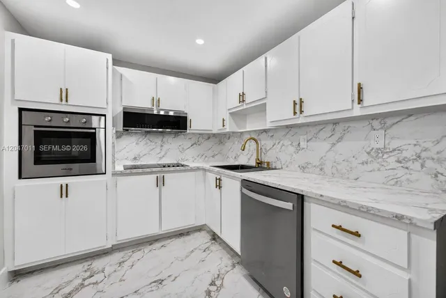 1-bedroom rental at 19380 Collins Avenue #608, Sunny Isles Beach