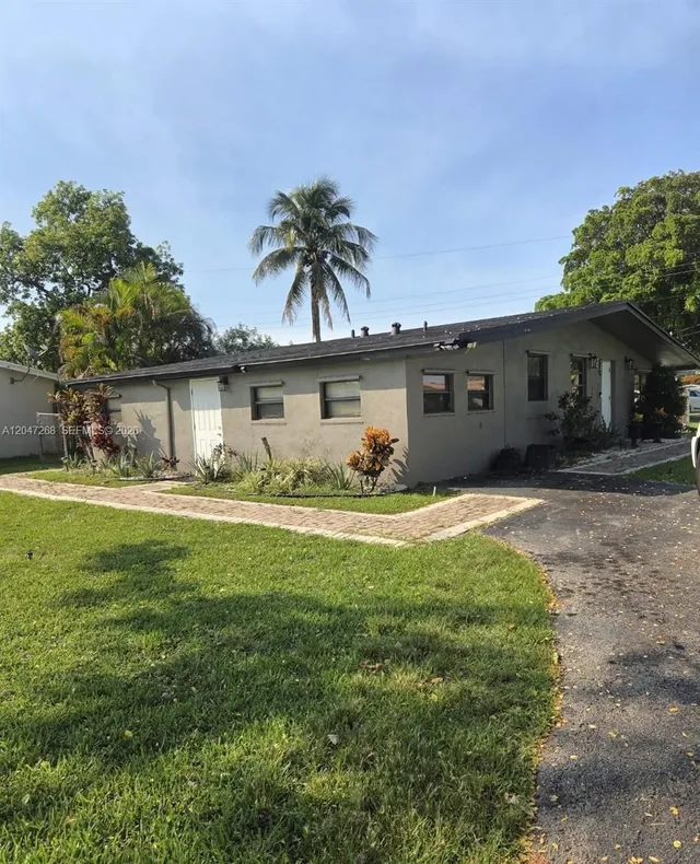4-bedroom rental at 6118 Royal Palm Boulevard, Margate