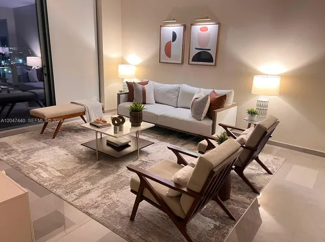 1-bedroom rental at 68 SE 6th Street #906, Miami