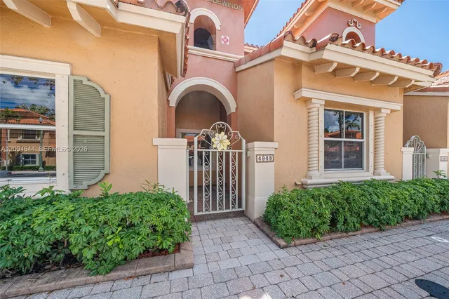3-bedroom home at 4948 Tradewinds Terrace #504, Dania Beach