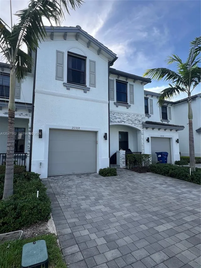 4-bedroom home at 20368 NW 4th Path, Miami Gardens