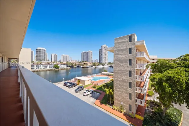 1-bedroom home at 2999 Point East Drive #C507, Aventura