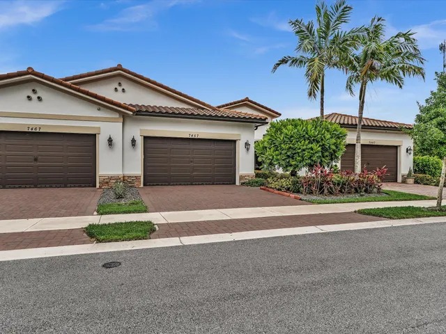 3-bedroom home at 7457 S Blue Spring Drive, Parkland