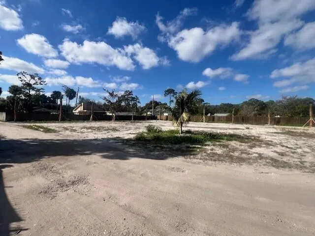 Land at 447 Tall Pines Road, West Palm Beach