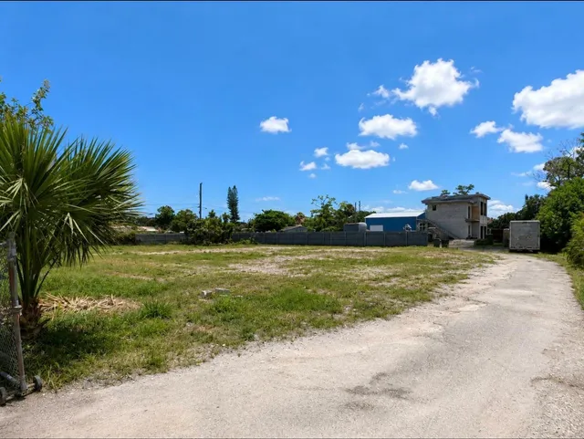 Land at 444 53rd Drive N, Royal Palm Estates